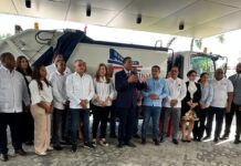 Secretario LMD entrega camión volteo alcaldesa de Los Ríos